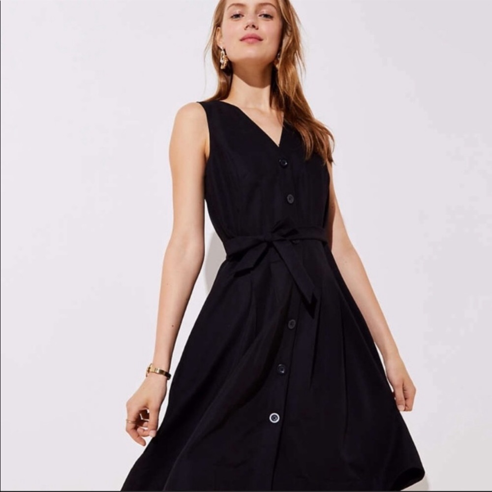 🎉HP🎉 NWT -loft black flare dress